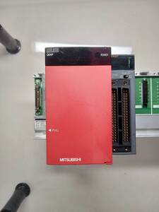 MITSUBISHI MELSEC-Q Series : POWER SUPPLY Q64P+OUTPUT YUNIT QY42P+BASE YUNIT Q612B