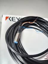 KEYENCE EZ-8M(5M) 3線式近接センサ シールドタイプ 未使用　箱入り_画像2