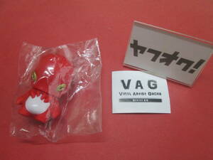 ★VAG　シリーズ28　SERIES28　メディコムトイ　ソフビ　ガチャ　フィギュア　ユーキデイドリーマー　デイドリ　コダコツボン　赤