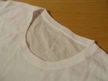 ssy4288 ユニクロ UNIQLO メンズ 半袖 ■ メッシュ Tシャツ ■ ホワイト クルーネック 無地 インナー スリム Lサイズ チェスト96-104_画像2