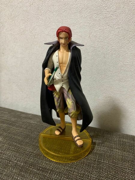 ONE PIECE シャンクス　フィギュア