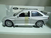UT models 1/18 フォード エスコート RS コスワース ＷＲC ストリートカー 1997 シルバー_画像2