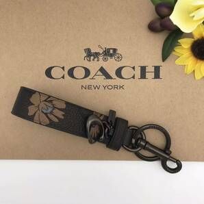 COACH チャーム ★大人気★ ループ バッグ チャーム フローラル プリント ブラック 花柄 CE932 V5L38 新品