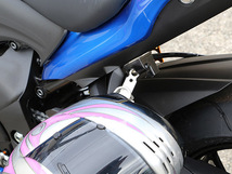 ベビーフェイス　GSX-S1000/F ('16-20)　ヘルメットロック_画像2