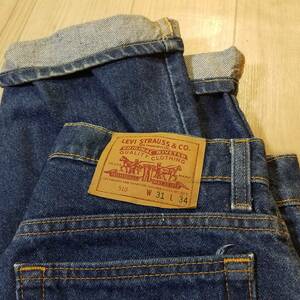 Levi's