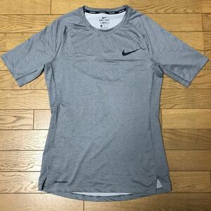 NIKE PRO MEN’S DRI-FIT COMPRESSION SHORT SLEEVE SHIRTS size-XL(着丈72身幅48) 中古(ほぼ新品) 送料無料 NCNR