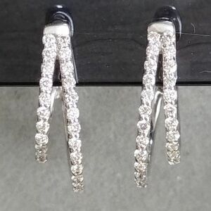 ダイヤモンドフープピアス K18WG 計0.32ct