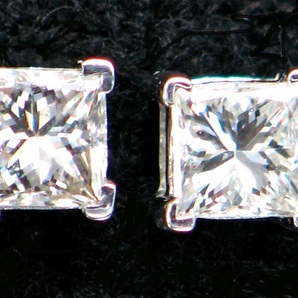 【宝石屋本舗】計0.40ct 良質天然ダイヤモンド プリンセスカットK18WG ピアスの画像1