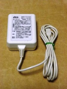 [ au 純正 共通ACアダプタ05 0501PWA 充電器 ]