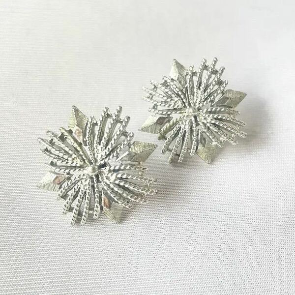 Coro snowflakes earring コロ シルバー 雪の結晶イヤリング　vintage ヴィンテージ