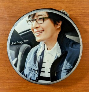 CD/DVD収納ケース「ぺ・ヨンジュン」韓国製。中古。１２枚収納。丸型。（直径15×厚さ3cm）