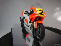 完成品 1990 YZR500 マルボロ ロバーツ ウェインレイニー ハセガワ バイク プラモデル模型 WAYNE RAINEY YAMAHA SE (TZR250R 3MA 1KT 3XV_画像1