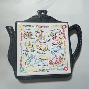 未使用品 鍋敷き オーストラリア お土産 キッチン雑貨 ポット 陶板 鋳鉄 フライパン置台 遮熱板 風水グッズ おみやげ レア