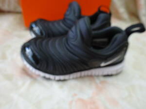 ★新品 NIKE DYNAMO FREE TD 17 cm X4