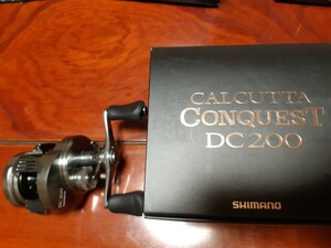 新品　カルカッタコンクエストDC200 右ハンドル　シマノ