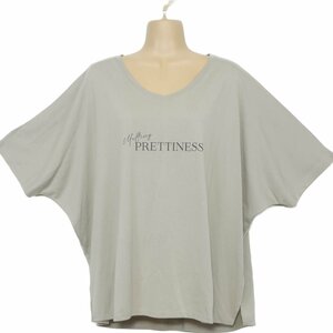 【美品】vanilla studio★大きいサイズ３L　春夏物　ドルマンスリーブシルエット　ロゴプリント柄　Ｔシャツ　半袖　グレー系　b8302