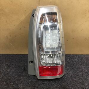 L465S Tantoエグゼ　rightTail lamp ランプ　3-8