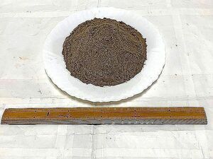 アロワナの粉末餌　　粉餌　　粉エサ　　餌　　エサ　　練り餌　　※分量900g