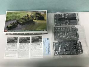 298☆ 未組立 ハセガワ 1/72スケール M24チャーフィー　M3A1 ハーフトラック　1/4トン 4×4トラック 陸上自衛隊　警察予備隊 プラモデル