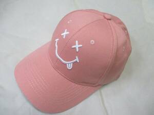 【新品・即決】 帽子 ピンク テヘペロ バツ キャップ 野球帽 ゴルフ カジュアル 男女兼用 フリーサイズ　