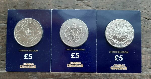 イギリス 5ポンド コイン 3種類 エリザベス女王