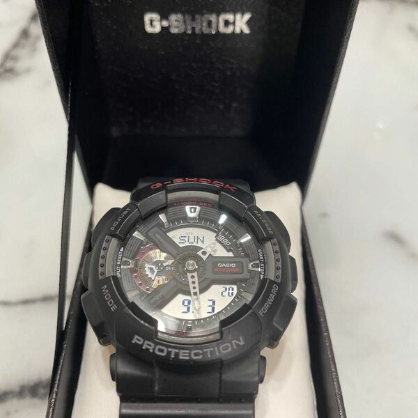 G-SHOCK CASIO 電池交換済み　美品 GA-110 ブラック×シルバー×レッド