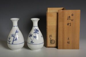 8092 west . virtue Izumi blue and white ceramics collection sake bottle ( also tree box ) sake bottle sake cup and bottle blue and white ceramics virtue Izumi Kyoyaki 
