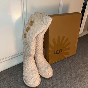  UGG UGG 6 size lame knitted boots lovely white . close beige unused 