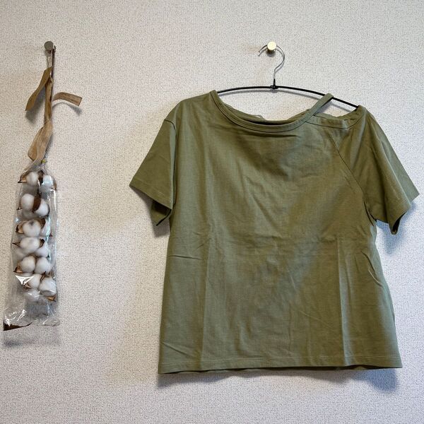 イーハイフンワールドギャラリー デザインTシャツ 肩あき