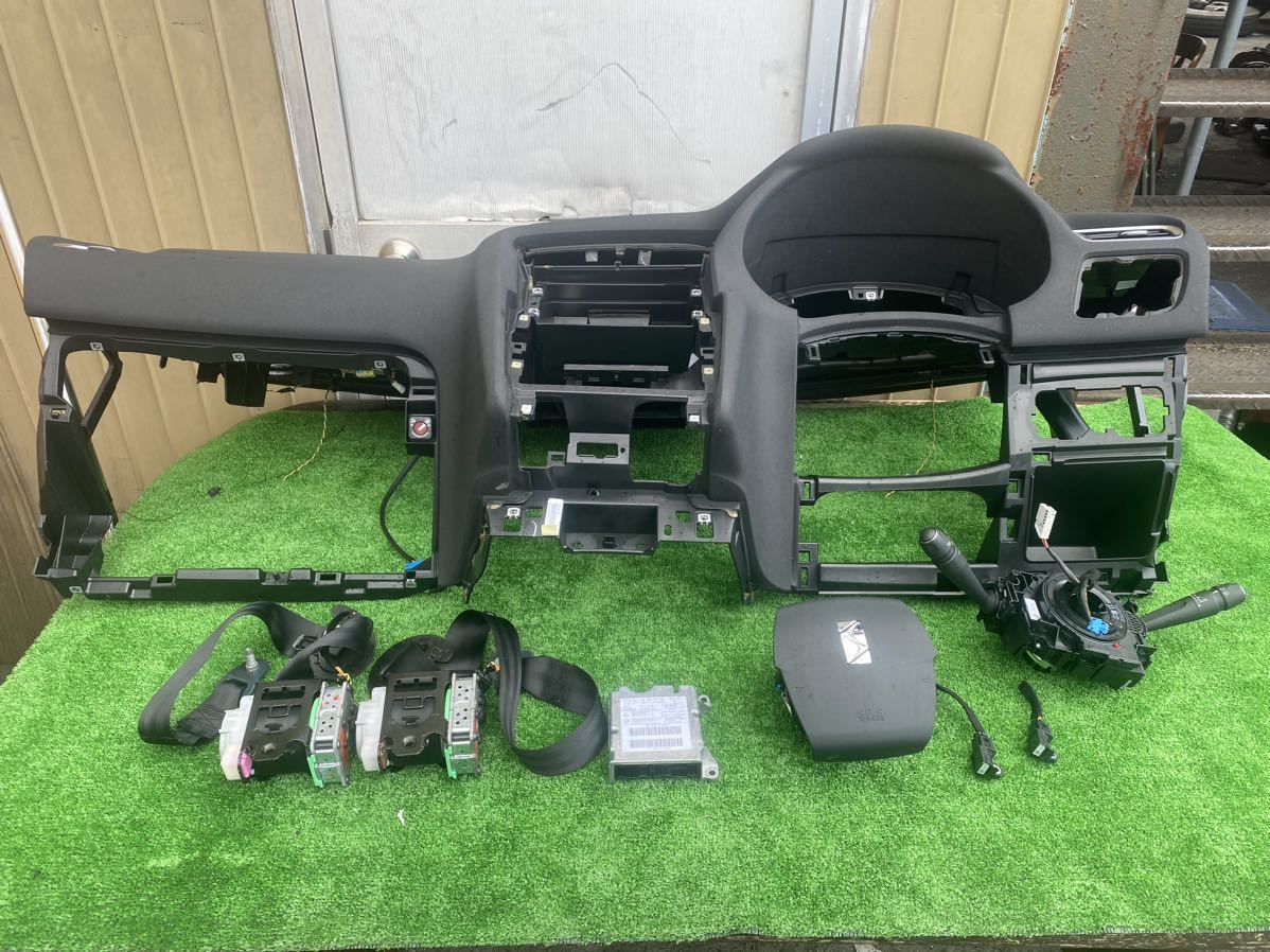 即日発送 B7CAH02 シトロエン DS4 エアバックカバー 1台分セット 中古品 即決 BMW AIRBAG
