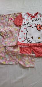 ⑤７３　 ◎HELLO KITTY 　ハローキティ　キティちゃんこどもパジャマ２種　120サイズ◎◎中古品◎0901◎