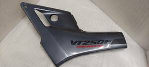 【中古】VT250F(MC15) 純正左サイドカバー