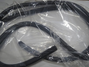  door weatherstrip passenger's seat side * prompt decision * new goods * Isuzu original 117 coupe 