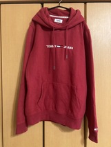 【USED】 TOMMY JEANS トミージーンズ　パーカー 　サイズM 　赤　裏起毛 _画像1