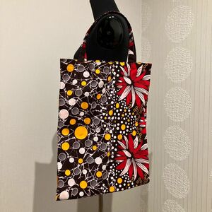 【ハンドメイド】トートバック／アフリカン生地/赤花