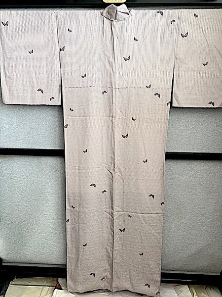 1592−2）紫網目小紋袷絹　身丈155　袖丈47　裄63,5　前巾22,5　後巾28　野沢屋