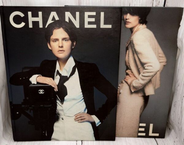 CHANEL希少カタログ写真集２冊セット