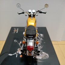 MINICHAMPS【1:12　CB750】※サイドスタンド破損あり　HONDA ミニチャンプス　ミニカー 1/12　ホンダ_画像9