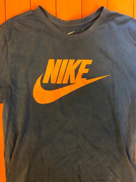 NIKE ヴィンテージ風加工Tシャツ