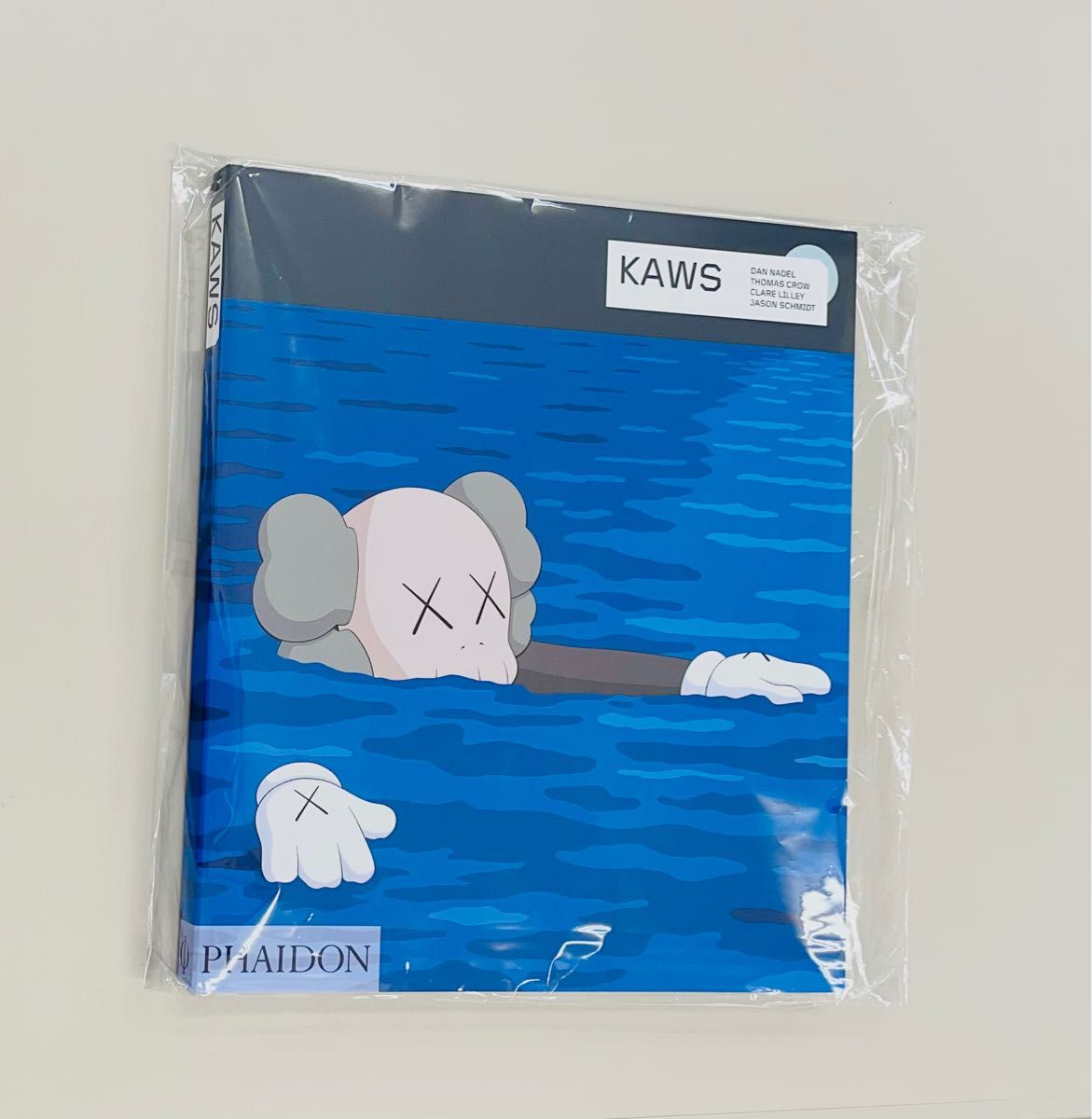 kaws アートブック ユニクロコラボ ノベルティ付き|PayPayフリマ