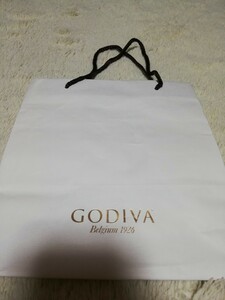 ゴディバ　GODIVA　ショップ紙袋　白　紐茶　22×20