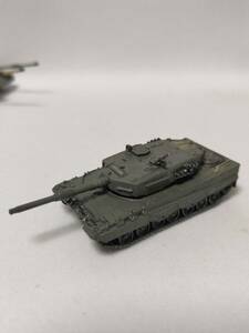 レオパルド2A4 1/144 単色迷彩 ワールドタンクミュージアム6弾 ドイツ軍 ウクライナ軍