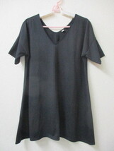 ユニクロ　ＷＯＭＥＮ　Ｔシャツ　Ｖネック　Ｌサイズ　黒　078632_画像1