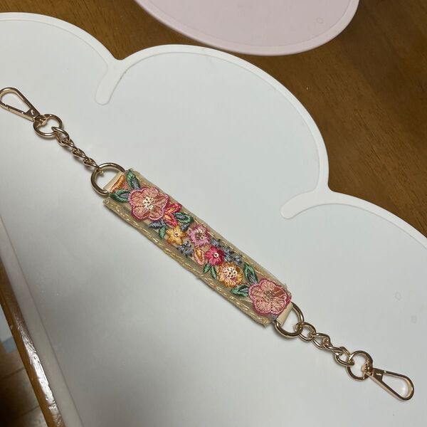 刺繍リボン スマホベルト キーホルダー チャーム