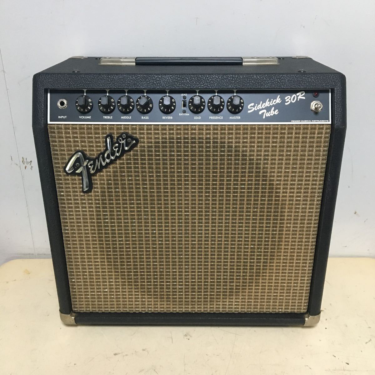 ヤフオク! - 093s☆Fender フェンダー '68 Custom