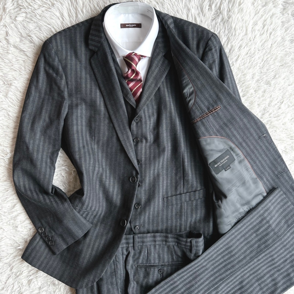 ゼニア【最高級15milimil 光沢◎】Ermenegild Zegna スーツ 2B 裏地