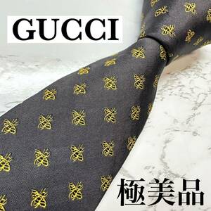 極美品 現行タグ レア GUCCI ネクタイ シルク100% 蜂柄 ビー bee ソーホー ナロータイ ブランドロゴ 刺繍 ダークグレー 送料無料