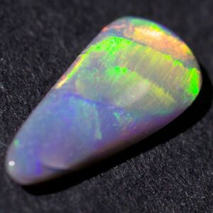 天然ブラックオパール/ルース/重さ0.59ct/サイズ縦10.5㎜ x横5.1㎜ x高1.9㎜/オーストラリア産/天然オパール/天然石