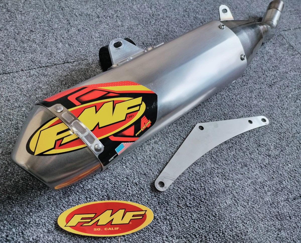 ヤフオク! -「dトラッカー マフラー fmf」の落札相場・落札価格