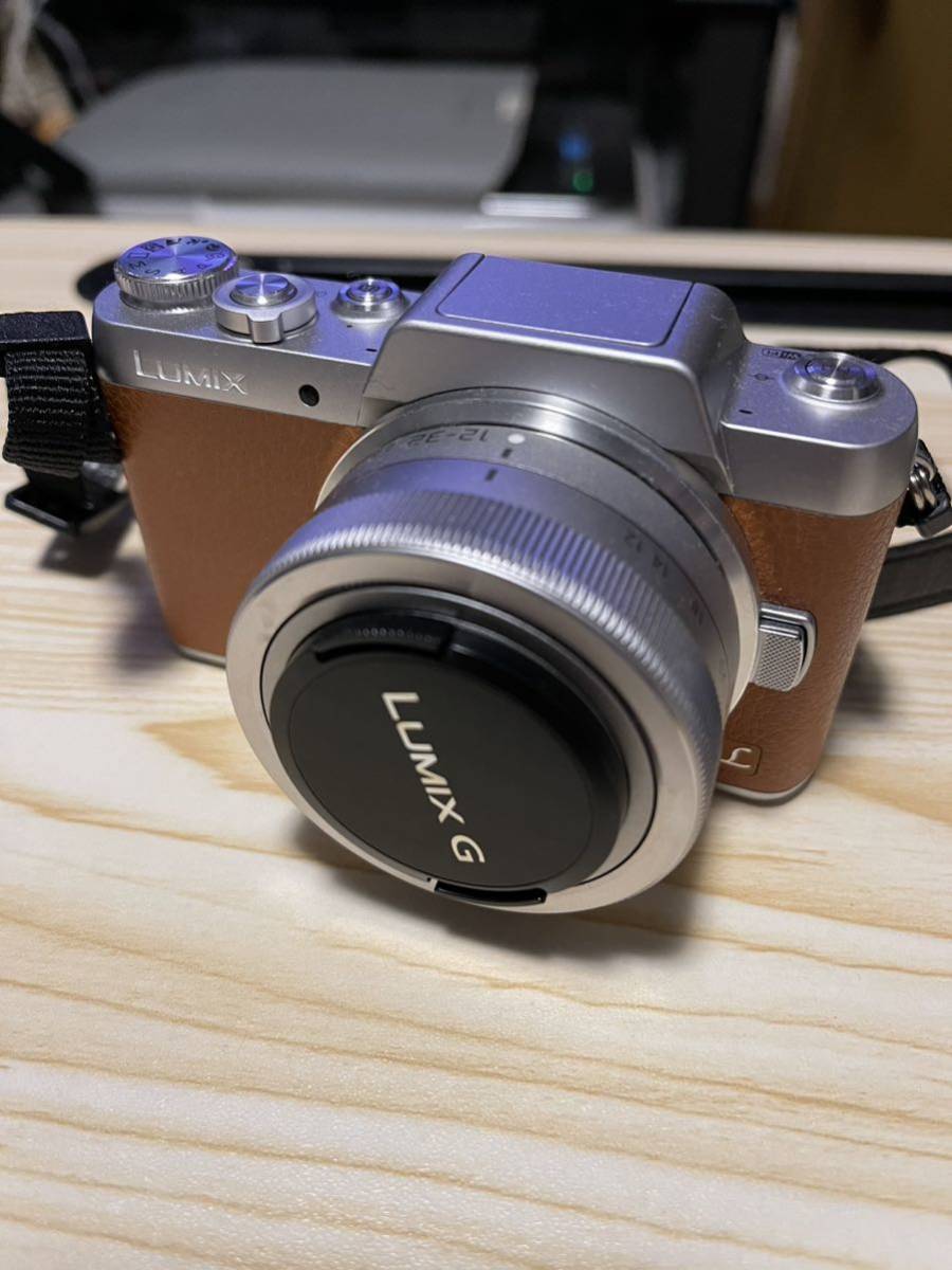 E-P7 SILVER Lumix12-32レンズ付き-